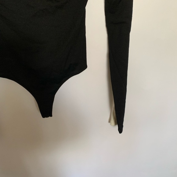 Theory Black White Wool Deep V-neck Body Suit NWT - Picture 6 of 7